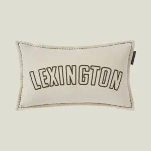 LEXINGTON Textlogo-Kissen aus Bio-Baumwollsamt 50 x 30 cm, hellbeige/oliv
