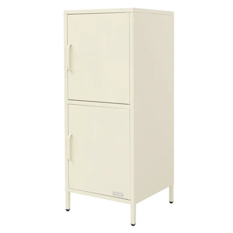 Weißer Schrank mit zwei Türen, der geschlossen ist, auf einem weißen Hintergrund.