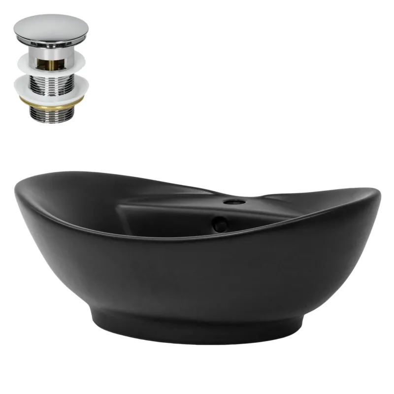 Eine schwarze Badewanne mit einem Abfluss und einem Überlauf auf einem weißen Hintergrund.