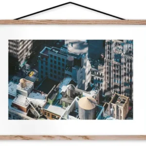 Affiche Skyscraper encadrée Moebe chêne A3 - Le Renard - The Cool Republic