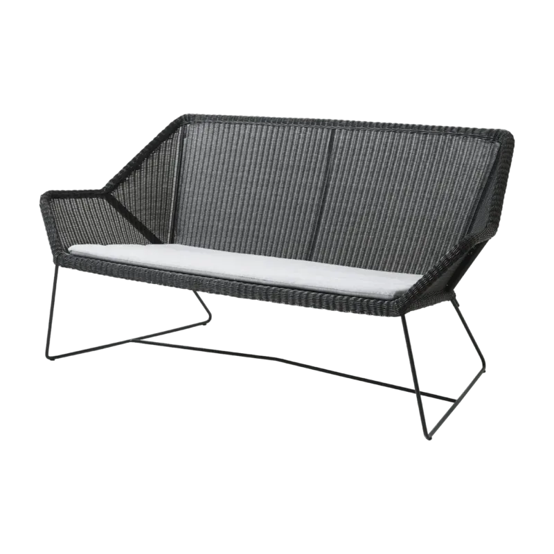 Canapé noir avec coussin d'assise écru Breeze - Cane-Line - The Cool Republic