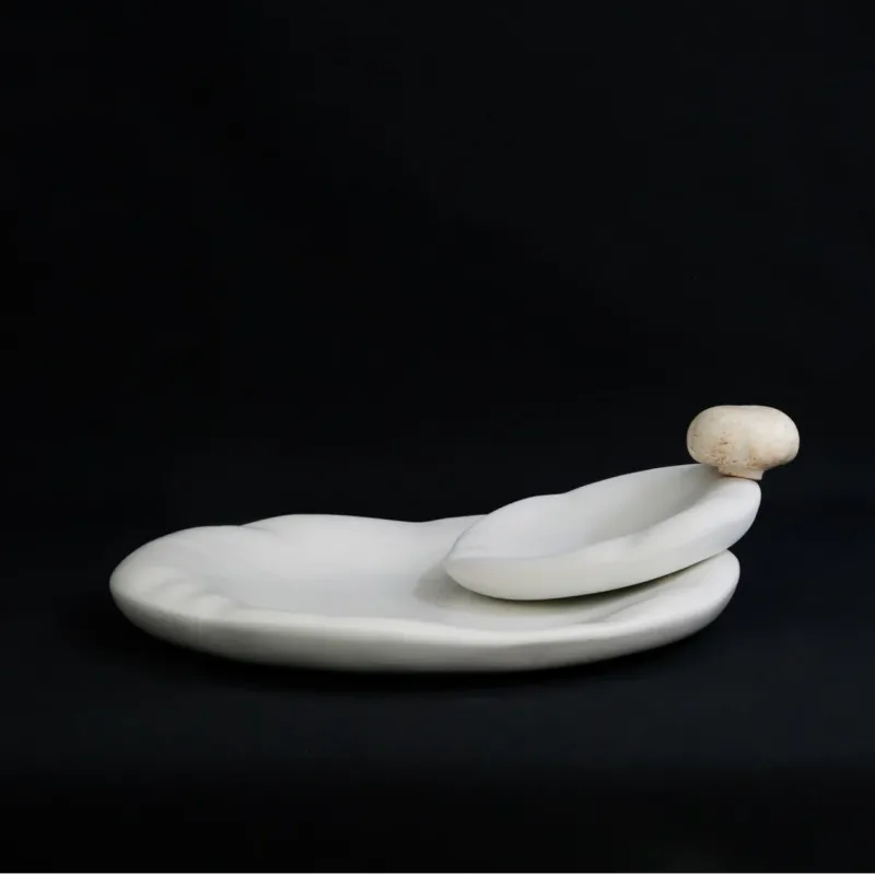 Centre de table blanc S Canova - Moustache - The Cool Republic
