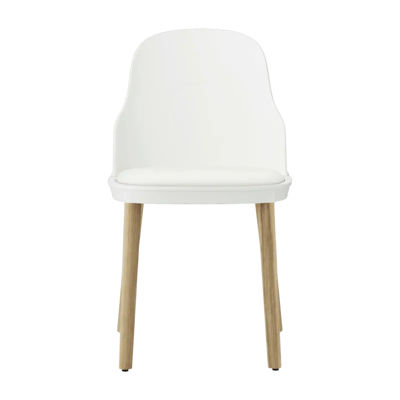 Chaise à l'assise en cuir blanc et au pietement en chêne Allez blanc - Normann Copenhagen - The Cool Republic