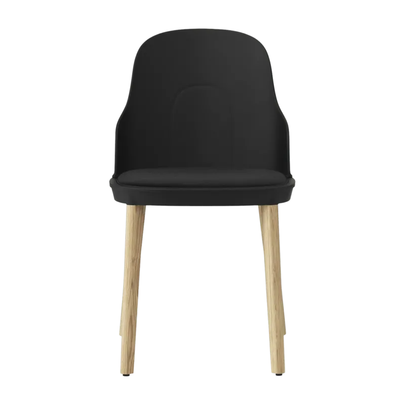 Chaise à l'assise en tissu canvas noir et au piètement en chêne Allez noir - Normann Copenhagen - The Cool Republic
