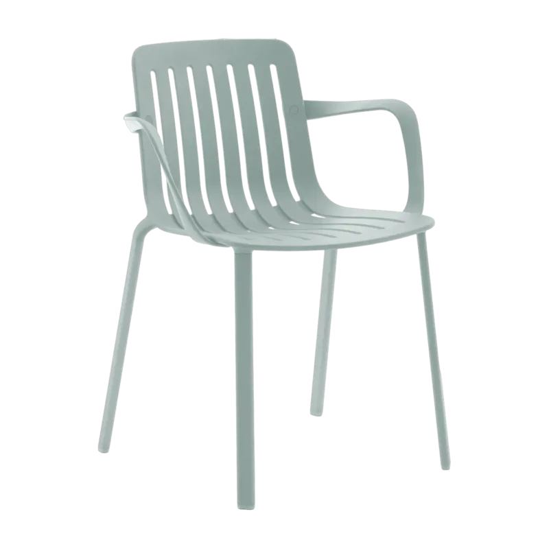 Chaise avec accoudoirs en aluminium bleu ciel Plato - Magis - The Cool Republic