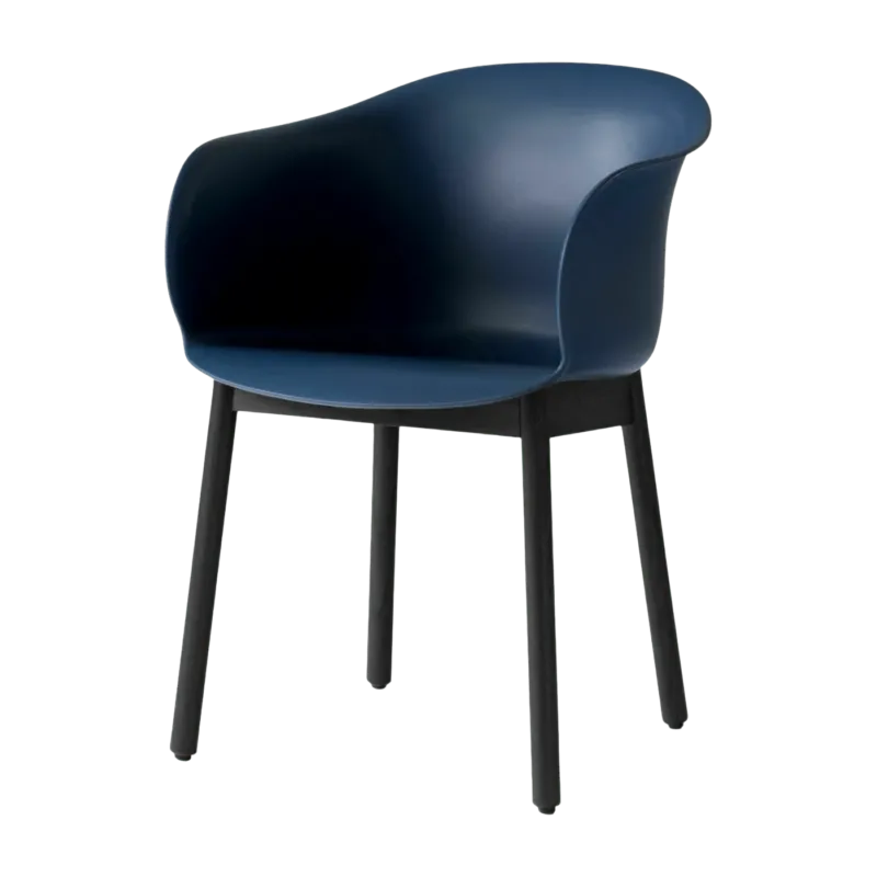 Chaise bleu piétement en bois de chêne noir JH30 - &tradition - The Cool Republic
