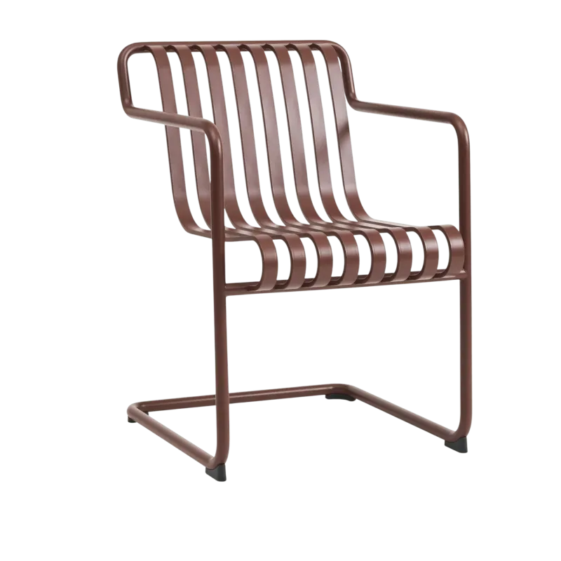 Chaise de jardin avec accoudoirs en acier rouge 54x65x80cm Palissade - HAY - The Cool Republic