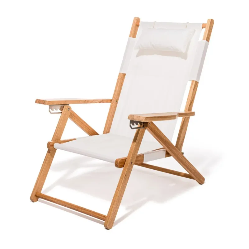 Chaise de plage pliante en tissu blanc Antique The Tommy Chair - Business & Pleasure - The Cool Republic