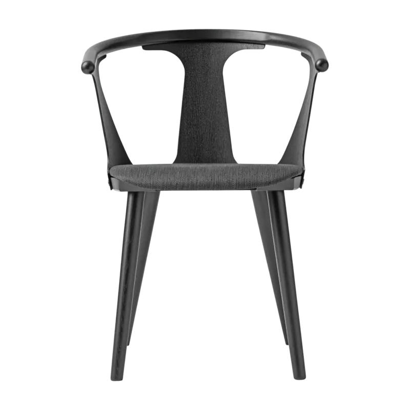 Chaise en chêne laqué noir et tissu gris SK2 In Between - &tradition - The Cool Republic
