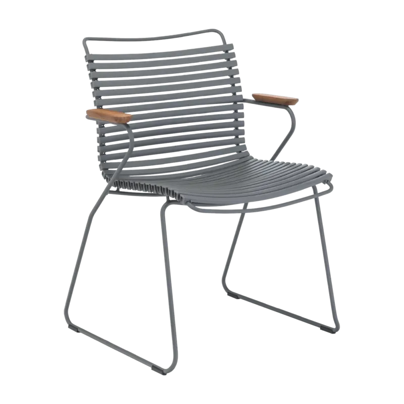 Chaise en métal et plastique gris foncé avec accoudoirs CLICK - Houe - The Cool Republic