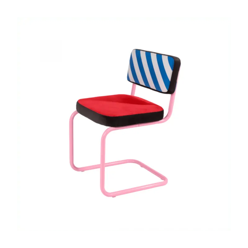 Chaise en métal rose et tissu rouge et bleu Hatch - Seletti - The Cool Republic