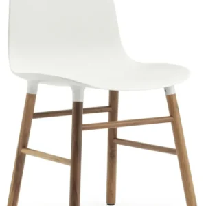 Chaise en noyer naturel et pp blanc Form - Normann Copenhagen - The Cool Republic