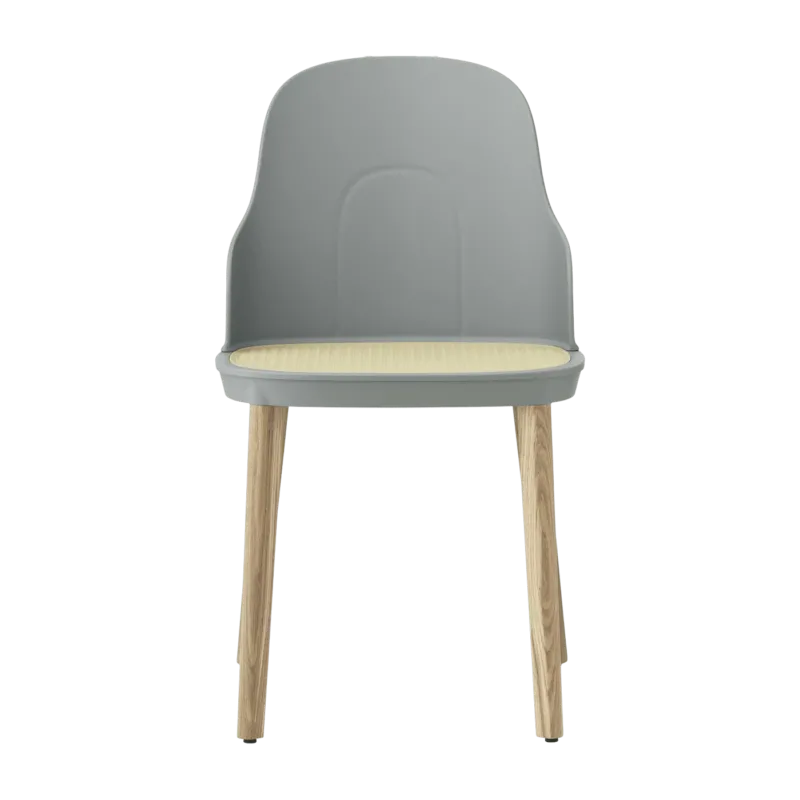 Chaise grise à l'assise en cannage moulé et au pietement en chêne Allez Grey - Normann Copenhagen - The Cool Republic