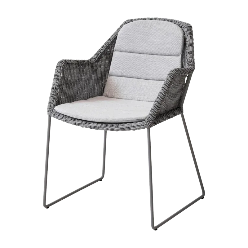 Chaise grise avec coussin écru Breeze - Cane-Line - The Cool Republic