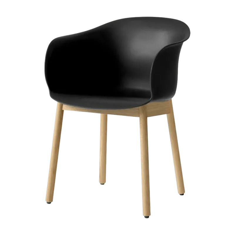 Chaise noire piétement en bois de chêne JH30 - &tradition - The Cool Republic