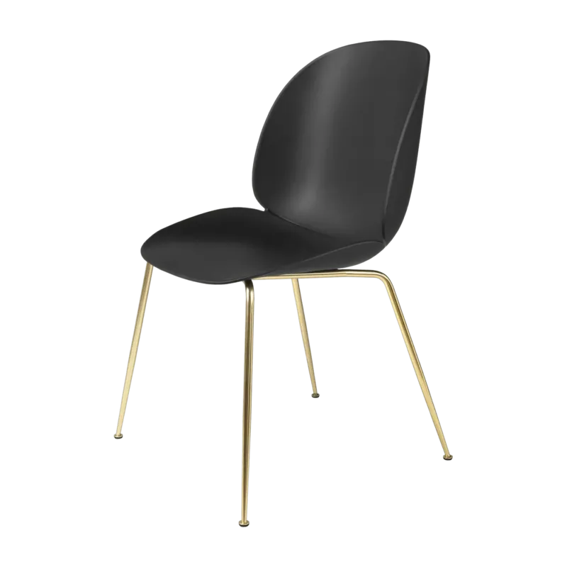 Chaise noire piétement laiton Beetle - Gubi - The Cool Republic
