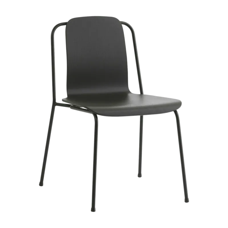 Chaise noire structure noire Studio noir - Normann Copenhagen - The Cool Republic