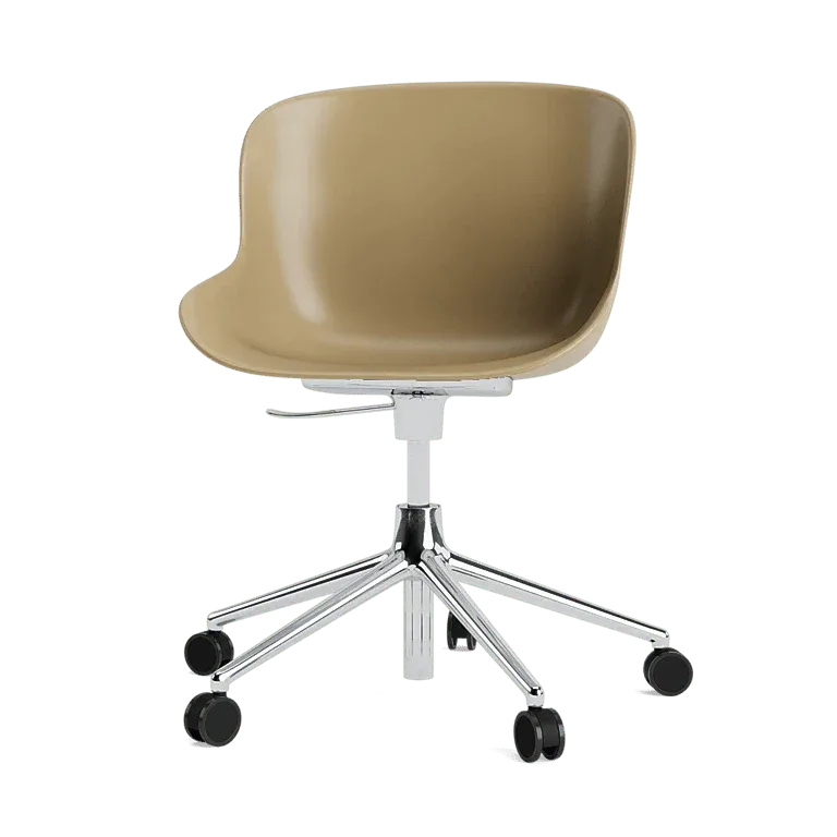 Chaise pivotante à roulettes en alu et beige Hyg 5W - Normann Copenhagen - The Cool Republic
