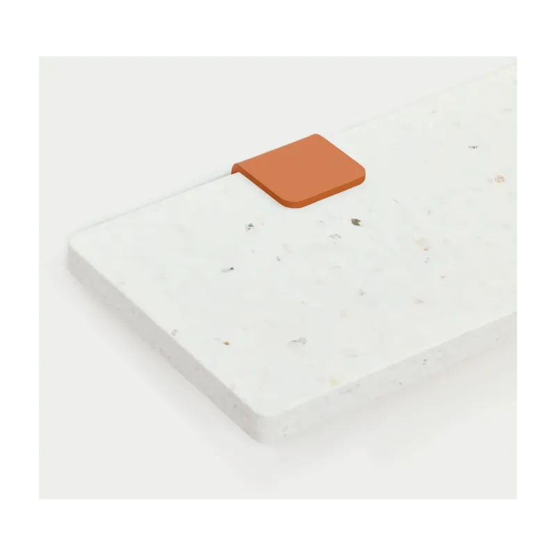 Étagère murale blanche en plastique recyclé 60 cm et deux accroches rouge tangerine Bracket - TIPTOE - The Cool Republic