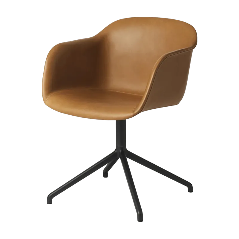 Fauteuil cognac piétement pivot et assise cuir Fiber - Muuto - The Cool Republic