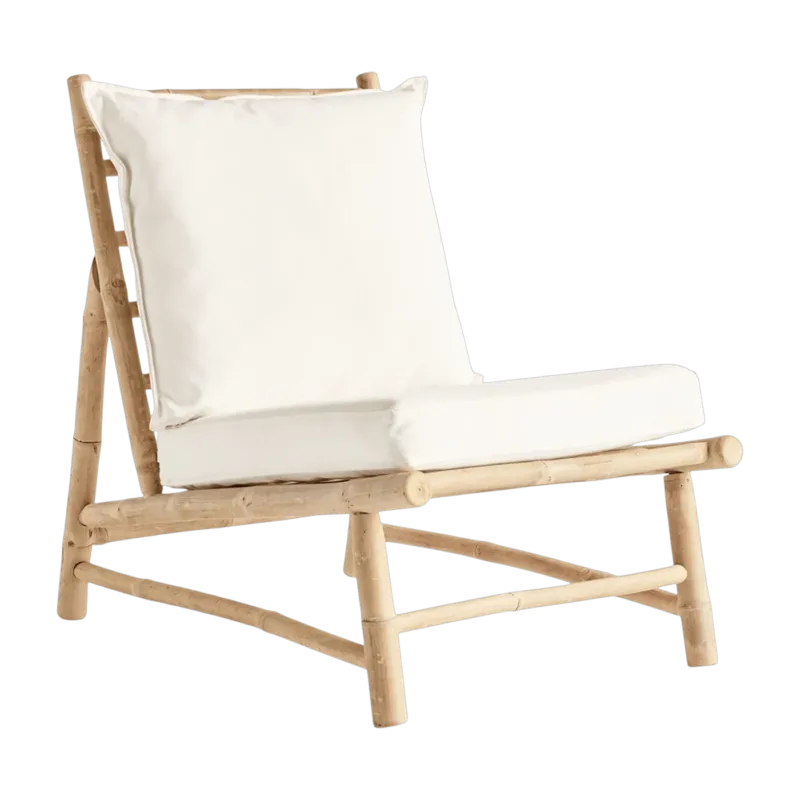Fauteuil en bambou avec coussins blancs Low Bam - Tine K Home - The Cool Republic
