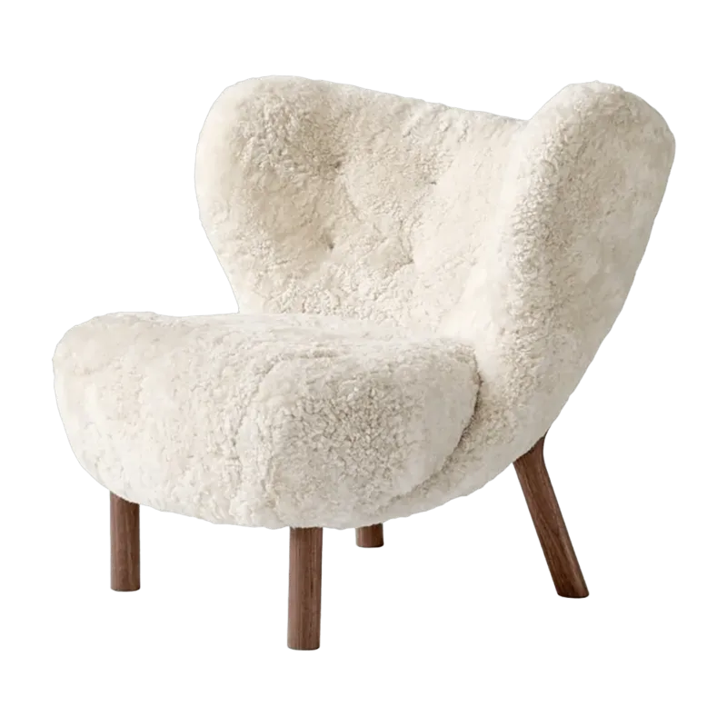 Fauteuil en peau de mouton et pieds en noyer Little Petra VB1 - &tradition - The Cool Republic