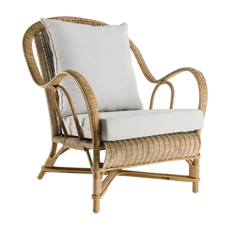 Fauteuil en rotin patiné vieilli avec coussin Nantucket - KOK - The Cool Republic