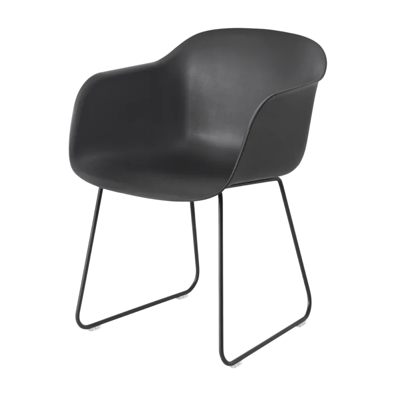 Fauteuil noir piétement traîneau Fiber - Muuto - The Cool Republic
