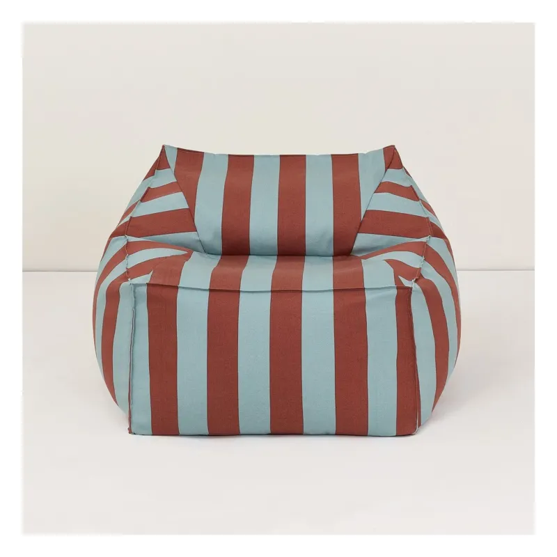 Fauteuil pouf d'extérieur en tissu déperlant à rayures bleu et rouge 80 x 90 x 58 cm Lenny - Nobodinoz - The Cool Republic