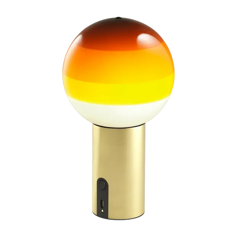 Lampe sans fil ambrée pied laiton Dipping Light - Marset - The Cool Republic