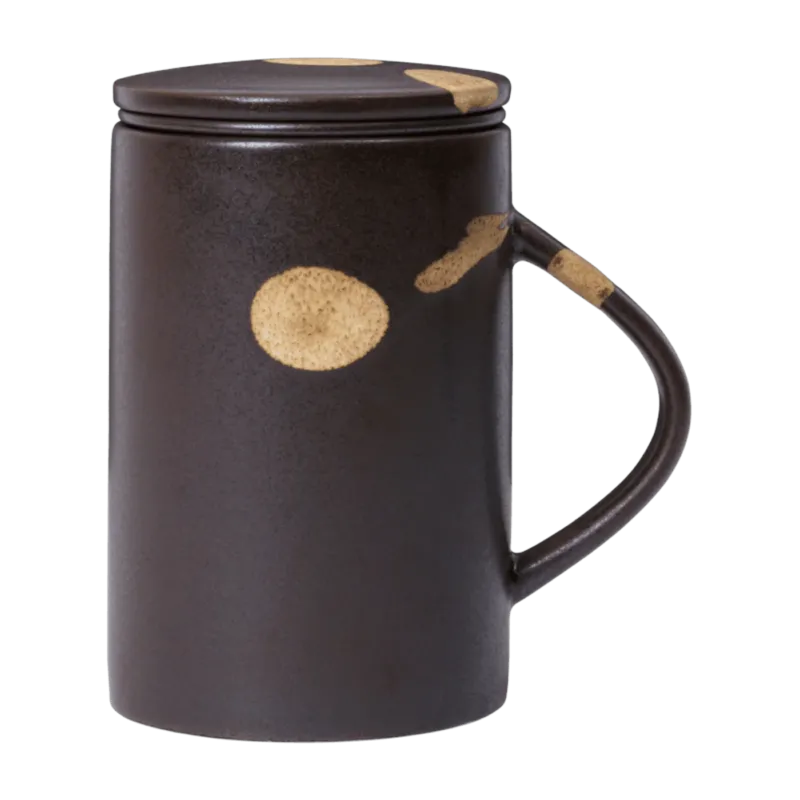 Mug pour thé avec infuseur en grès marron 11x7,5x10cm Koyo - Ferm living - The Cool Republic