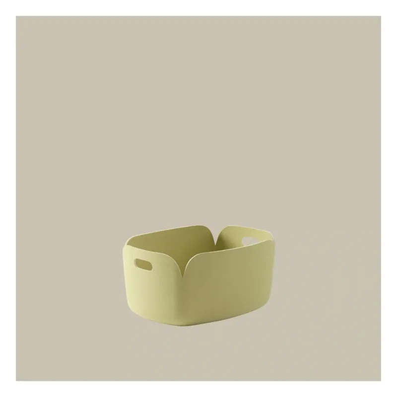 Panier de rangement recyclé beige vert 48x35cm Restore - Muuto - The Cool Republic
