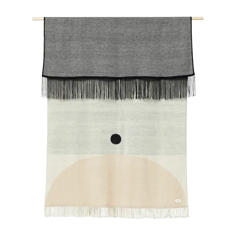 Plaid crème à motifs 130x190 Aymara - Form & Refine - The Cool Republic