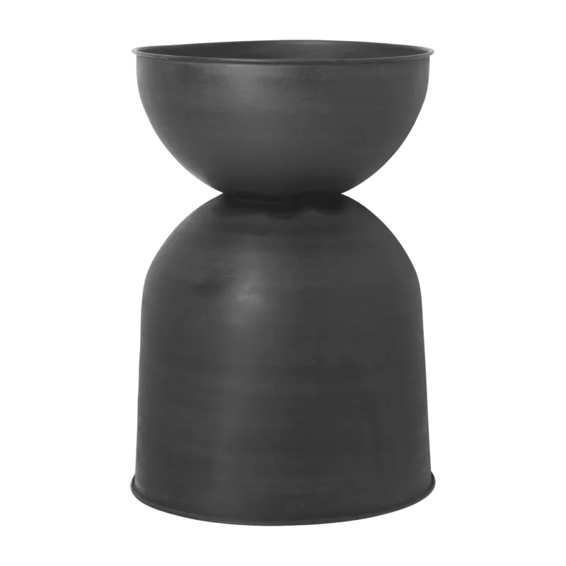 Pot de fleur réversible en fer noir L Hourglass - Ferm Living - The Cool Republic