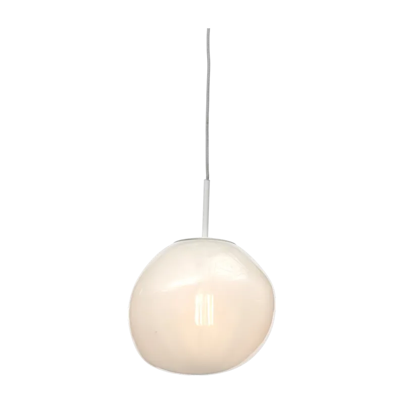 Suspension boulder en verre milk white 26cm Helsinki - It's about Romi