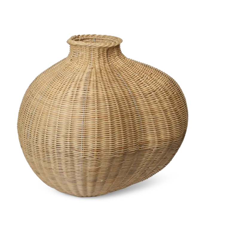 Vase de sol organique en rotin tressé Bola - Ferm living
