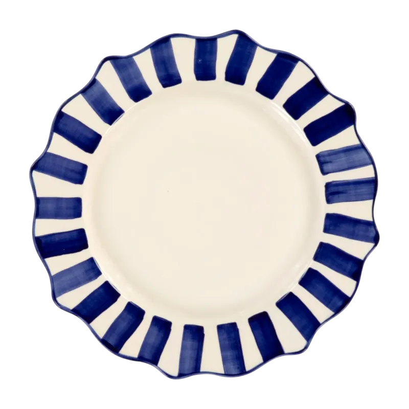 Assiette plate en faïence bleu 27 cm Scalloped - Anna + Nina