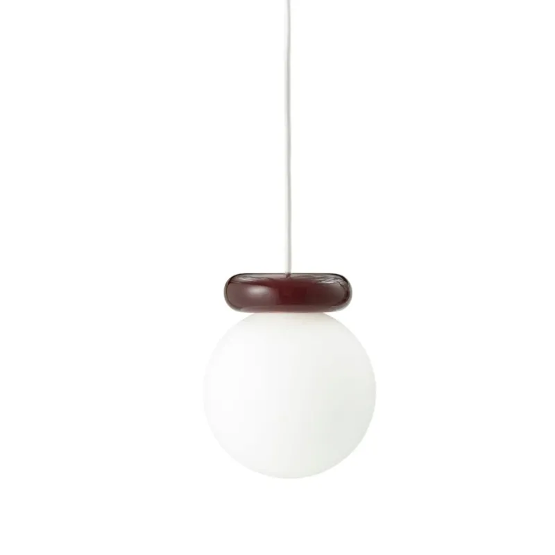 Suspension en résine bordeaux et verre 18x15cm Hinx - Normann Copenhagen - The Cool Republic