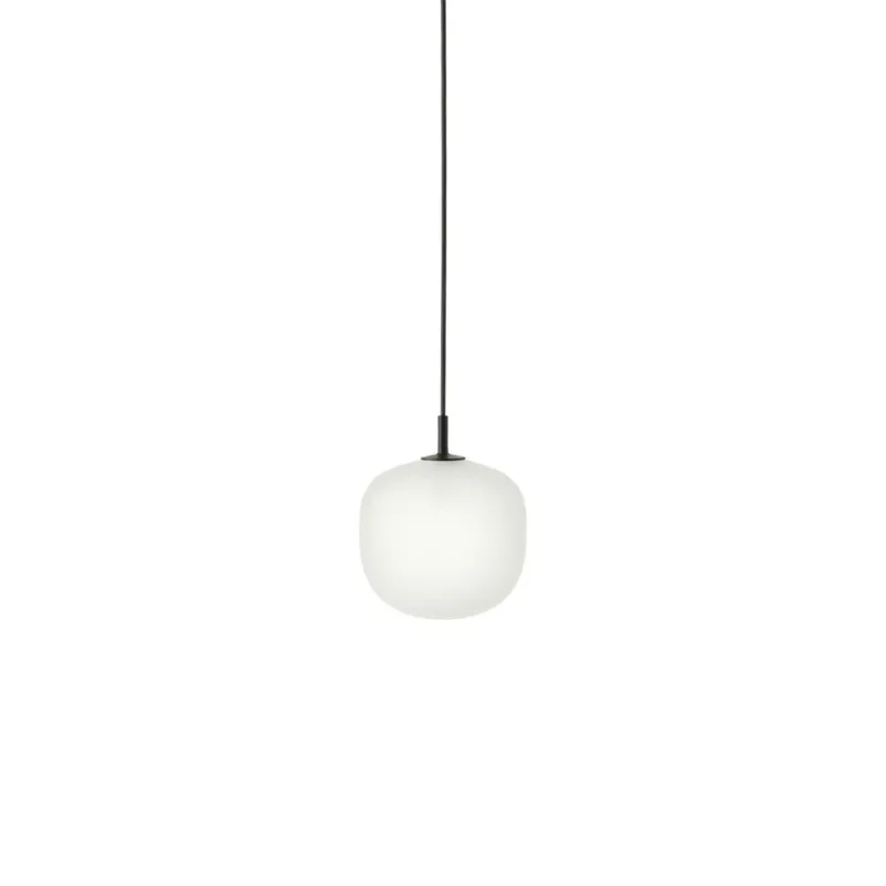 Suspension en verre blanc et métal noir 18 cm Rime - Muuto - The Cool Republic