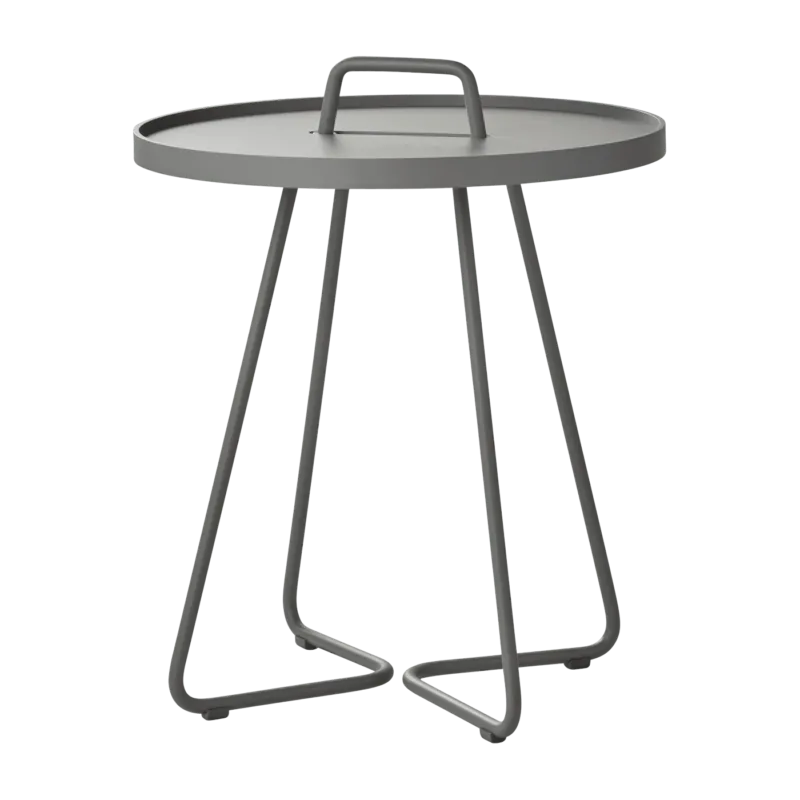 Table d'appoint 54 cm en aluminium gris On-the-move - Cane-Line - The Cool Republic