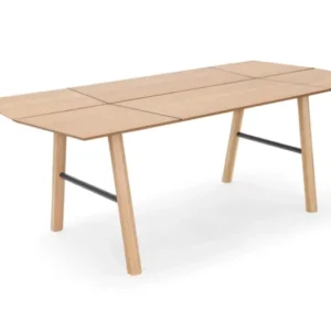 Table en chêne et pieds noirs SAVIA - Woodendot - The Cool Republic