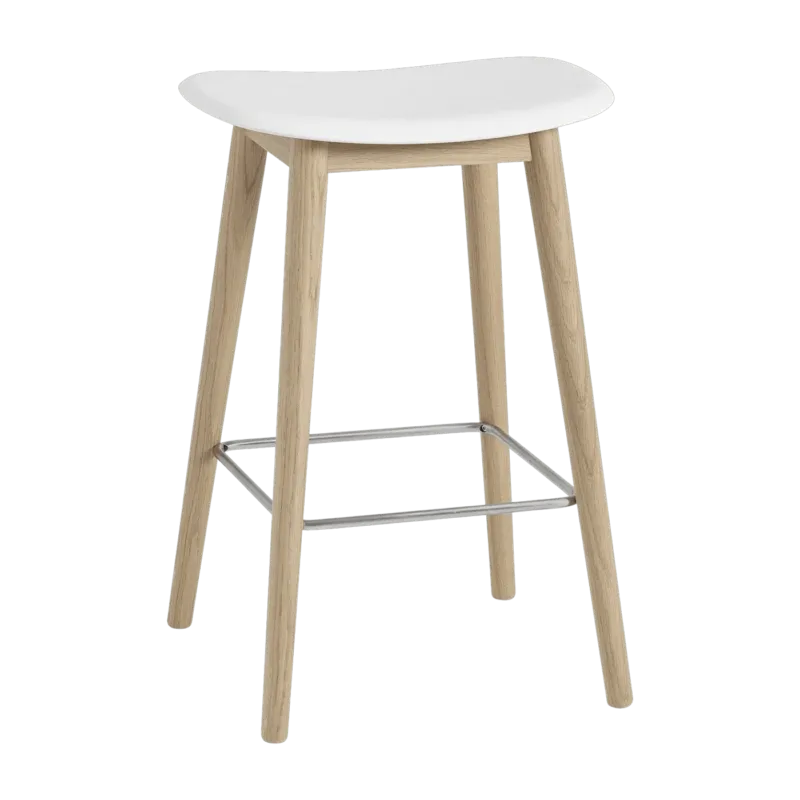 Tabouret de bar 65cm blanc piétement en chêne Fiber - Muuto - The Cool Republic