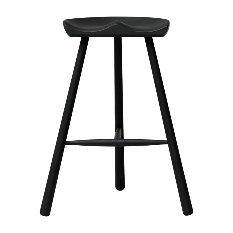 Tabouret de bar en hêtre noir 68 cm Shoemaker - Form & Refine - The Cool Republic