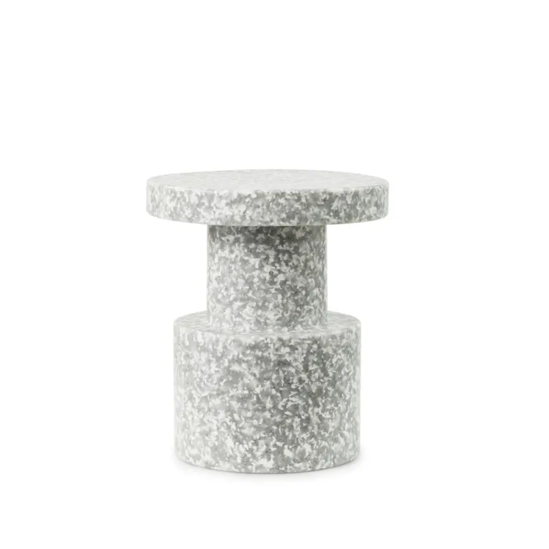Tabouret en polyéthylène recyclé gris Bit Stool - Normann Copenhagen - The Cool Republic