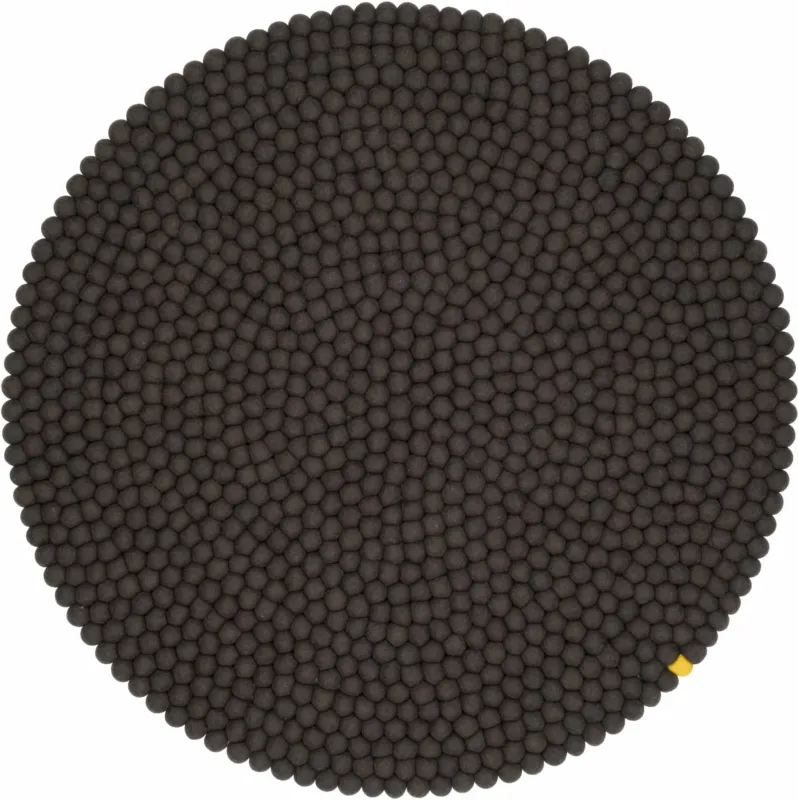 Tapis à boules de feutre anthracite 250 cm Big One - myfelt - The Cool Republic