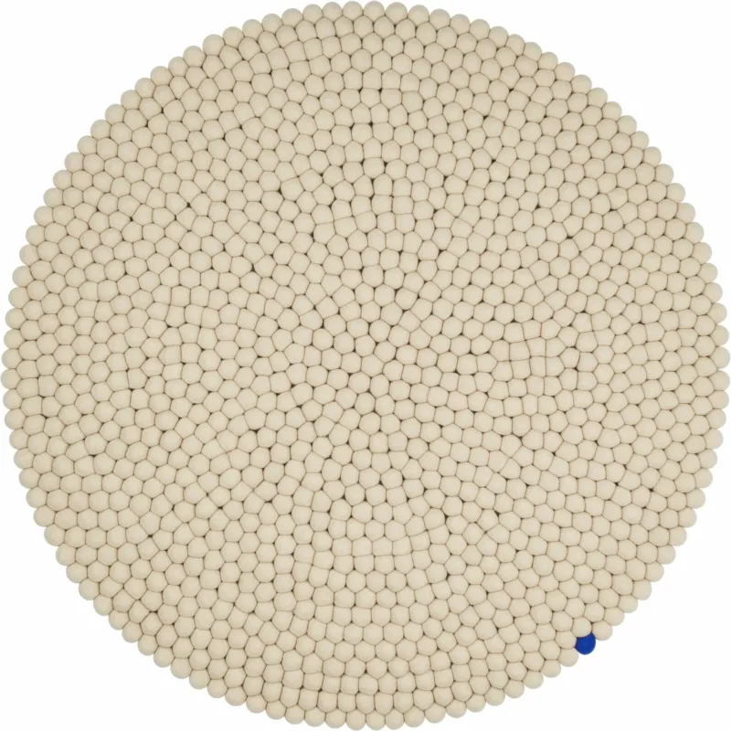 Tapis à boules de feutre beige 70 cm Big One - myfelt - The Cool Republic