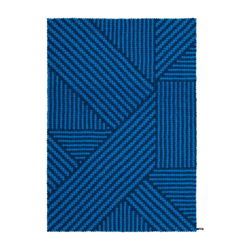 Tapis à boules de feutre bleu roi 140x200 cm Weave - myfelt - The Cool Republic