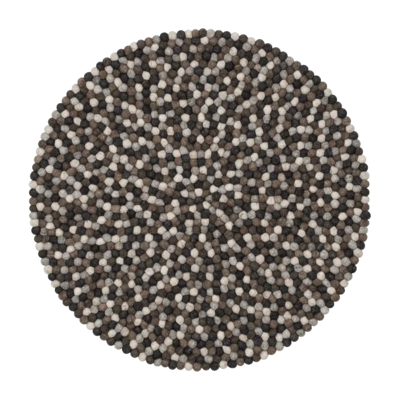 Tapis à boules de feutre multicolore naturel foncé 50 cm Néla - myfelt - The Cool Republic