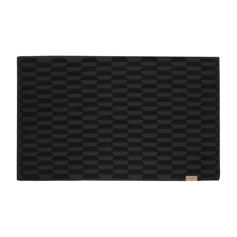 Tapis de bain noir 50 x 80 cm Geo - Mette Ditmer - The Cool Republic