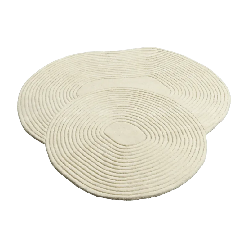 Tapis en laine crème à forme organique 140x145 cm Zen - Bolia - The Cool Republic